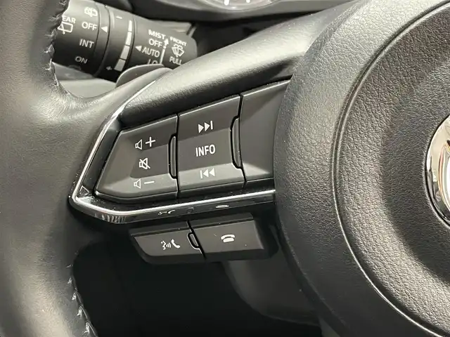 マツダ ＣＸ－５ XD Lパッケージ 愛知県 2022(令4)年 2.1万km ジルコンサンドメタリック 純正１０．２５型ナビ　フルセグＴＶ　Bluetooth　全方位カメラ　禁煙　黒革　シートヒーター　ハンドルヒーター　ＢＯＳＥサウンド　ワイヤレス充電　ＢＳＭ　ＨＵＤ　衝突軽減　追従クルコン　パワーシート　パワーバックドア　ＥＴＣ　/・地上デジタルＴＶチューナー（フルセグ）/・クルージング＆トラフィック・サポート、ワイヤレス充電（Ｑｉ）/・ボーズサウンドシステム（ＡＵＤＩＯＰＩＬＯＴ２＋Ｃｅｎｔｅｒｐｏｉｎｔ２）＋１０スピーカー