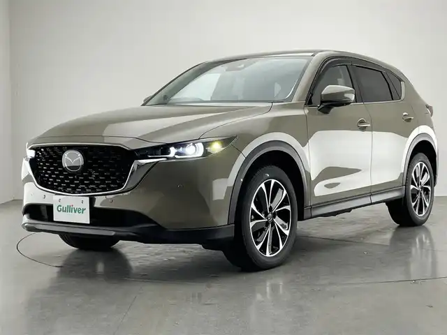 マツダ ＣＸ－５ XD Lパッケージ 愛知県 2022(令4)年 2.1万km ジルコンサンドメタリック 純正１０．２５型ナビ　フルセグＴＶ　Bluetooth　全方位カメラ　禁煙　黒革　シートヒーター　ハンドルヒーター　ＢＯＳＥサウンド　ワイヤレス充電　ＢＳＭ　ＨＵＤ　衝突軽減　追従クルコン　パワーシート　パワーバックドア　ＥＴＣ　/・地上デジタルＴＶチューナー（フルセグ）/・クルージング＆トラフィック・サポート、ワイヤレス充電（Ｑｉ）/・ボーズサウンドシステム（ＡＵＤＩＯＰＩＬＯＴ２＋Ｃｅｎｔｅｒｐｏｉｎｔ２）＋１０スピーカー
