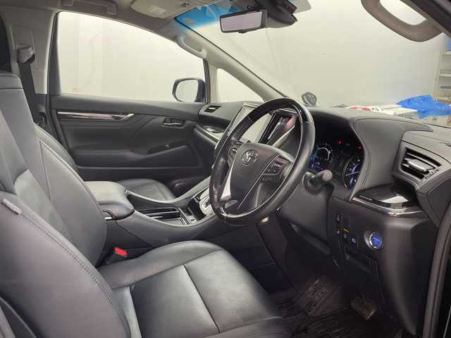 トヨタ アルファードハイブリット SR Cパッケージ 道央・札幌 2020(令2)年 5.5万km スパークリングブラックパールクリスタルシャイン ・4WD/・トヨタセーフティセンス/・レーダークルーズコントロール/・純正ナビ/・BT/CD/DVD/USB/フルセグTV/Miracast/・AppleCarPlay/AndroidAuto/・バックカメラ/・純正フリップダウンモニター/・MTモード付AT/・パワーバックドア/・両側パワースライドドア/・レザーシート/1.2列目パワーシート/・全席シートヒーター&ベンチレーション/・ステアリングスイッチ/ヒーター/・3眼LEDオートライト/オートマチックハイビーム/・プッシュスタート/スマートキー/・ETC2.0