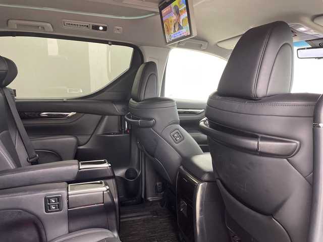 トヨタ アルファードハイブリット SR Cパッケージ 道央・札幌 2020(令2)年 5.5万km スパークリングブラックパールクリスタルシャイン ・4WD/・トヨタセーフティセンス/・レーダークルーズコントロール/・純正ナビ/・BT/CD/DVD/USB/フルセグTV/Miracast/・AppleCarPlay/AndroidAuto/・バックカメラ/・純正フリップダウンモニター/・MTモード付AT/・パワーバックドア/・両側パワースライドドア/・レザーシート/1.2列目パワーシート/・全席シートヒーター&ベンチレーション/・ステアリングスイッチ/ヒーター/・3眼LEDオートライト/オートマチックハイビーム/・プッシュスタート/スマートキー/・ETC2.0