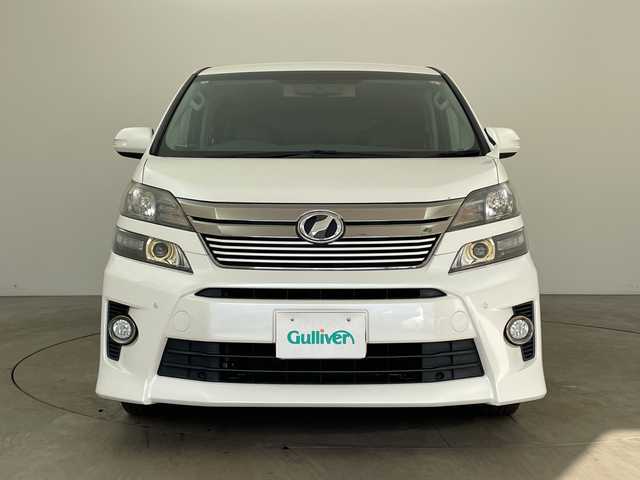 トヨタ ヴェルファイア 2．4Z ゴールデンアイズⅡ 兵庫県 2014(平26)年 9.2万km ホワイトパールクリスタルシャイン ・アルパイン製9インチナビ＆フルセグ＆BT＆DVD/・バックカメラ/・アルパイン製フリップダウンモニター/・両側パワースライドドア/・コーナーセンサー/・ハーフレザーシート/・純正18インチアルミホイール/・スマートキー/・スペアキー/・プッシュスタート/・フロアマット/・2列目オットマン/・カロッツェリア製スピーカー/・パワーバックドア/・電動格納ミラー/・LEDヘッドライト/・オートライト