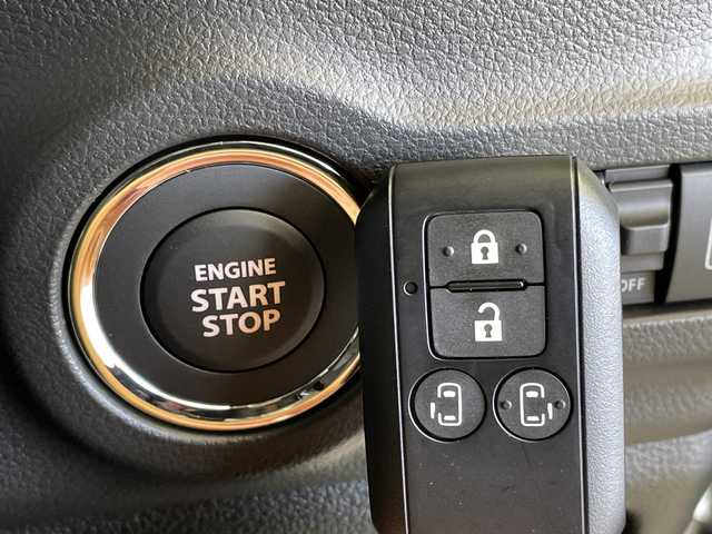 スズキ スペーシア カスタム HYBRID XS 新潟県 2025(令7)年 0.1千km ピュアホワイトパール/ブラック2トーン 4WD/禁煙車/スズキコネクトナビ/（BT/FM/AM/フルセグTV)/全周囲カメラ/ステアリングスイッチ/ステアリングヒーター/ハーフレザーシート/シートヒーター/両側パワースライドドア/ヘッドアップディスプレイ/電格ミラー/ウィンカーミラー/ヘッドライトレベライザー/取扱説明書/保証書/点検記録簿