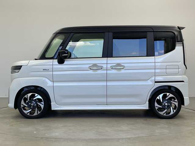 スズキ スペーシア カスタム HYBRID XS 新潟県 2025(令7)年 0.1千km ピュアホワイトパール/ブラック2トーン 4WD/禁煙車/スズキコネクトナビ/（BT/FM/AM/フルセグTV)/全周囲カメラ/ステアリングスイッチ/ステアリングヒーター/ハーフレザーシート/シートヒーター/両側パワースライドドア/ヘッドアップディスプレイ/電格ミラー/ウィンカーミラー/ヘッドライトレベライザー/取扱説明書/保証書/点検記録簿