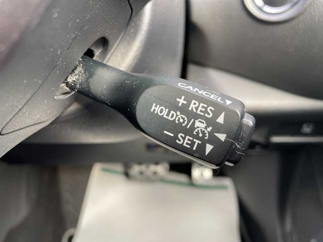 トヨタ Ｃ－ＨＲ S GRスポーツ 山形県 2020(令2)年 8.7万km ブラック/ホワイトパールクリスタルシャイン 2トーン 禁煙車/純正オーディオナビ(AM/FM/TV/BT/Miracast/USB)/Toyota Safety Sense/・プリクラッシュセーフティー/・レーントレーシングアシスト/・オートマチックハイビーム/・レーダークルーズコントロール/・ロードサインアシスト/先行車発進告知機能/ブラインドスポットモニター/車両接近通報装置/ドライブスタートコントロール/GRスポーツ専用エクステリア/シートヒーター(D/N席)/ビルトインETC/ドライブレコーダー(前方)/スペアキー(1本)/純正19インチAW積込(サマータイヤ)