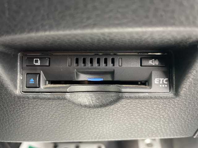 トヨタ Ｃ－ＨＲ S GRスポーツ 山形県 2020(令2)年 8.7万km ブラック/ホワイトパールクリスタルシャイン 2トーン 禁煙車/純正オーディオナビ(AM/FM/TV/BT/Miracast/USB)/Toyota Safety Sense/・プリクラッシュセーフティー/・レーントレーシングアシスト/・オートマチックハイビーム/・レーダークルーズコントロール/・ロードサインアシスト/先行車発進告知機能/ブラインドスポットモニター/車両接近通報装置/ドライブスタートコントロール/GRスポーツ専用エクステリア/シートヒーター(D/N席)/ビルトインETC/ドライブレコーダー(前方)/スペアキー(1本)/純正19インチAW積込(サマータイヤ)