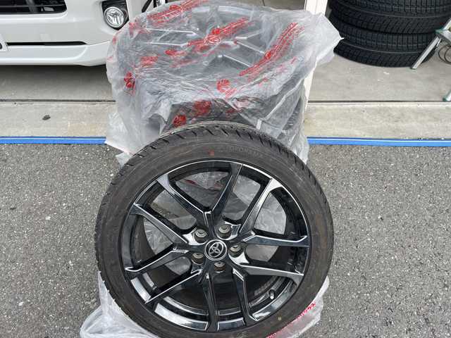 トヨタ Ｃ－ＨＲ S GRスポーツ 山形県 2020(令2)年 8.7万km ブラック/ホワイトパールクリスタルシャイン 2トーン 禁煙車/純正オーディオナビ(AM/FM/TV/BT/Miracast/USB)/Toyota Safety Sense/・プリクラッシュセーフティー/・レーントレーシングアシスト/・オートマチックハイビーム/・レーダークルーズコントロール/・ロードサインアシスト/先行車発進告知機能/ブラインドスポットモニター/車両接近通報装置/ドライブスタートコントロール/GRスポーツ専用エクステリア/シートヒーター(D/N席)/ビルトインETC/ドライブレコーダー(前方)/スペアキー(1本)/純正19インチAW積込(サマータイヤ)