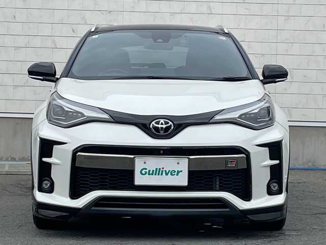 トヨタ Ｃ－ＨＲ S GRスポーツ 山形県 2020(令2)年 8.7万km ブラック/ホワイトパールクリスタルシャイン 2トーン 禁煙車/純正オーディオナビ(AM/FM/TV/BT/Miracast/USB)/Toyota Safety Sense/・プリクラッシュセーフティー/・レーントレーシングアシスト/・オートマチックハイビーム/・レーダークルーズコントロール/・ロードサインアシスト/先行車発進告知機能/ブラインドスポットモニター/車両接近通報装置/ドライブスタートコントロール/GRスポーツ専用エクステリア/シートヒーター(D/N席)/ビルトインETC/ドライブレコーダー(前方)/スペアキー(1本)/純正19インチAW積込(サマータイヤ)