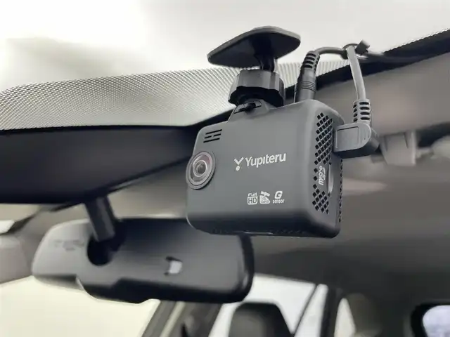 トヨタ ＲＡＶ４ アドベンチャー 富山県 2021(令3)年 4.8万km アティチュードブラックマイカ 純正9型ディスプレイオーディオ（AM/FM/BT/USB）/フルセグTV/バックカメラ/前後ドライブレコーダー/ETC/レザーシート/D席パワーシート/D/N席シートヒーター/D/N席シートベンチレーション/衝突被害軽減システム/レーダークルーズコントロール/レーンキープアシスト/横滑り防止装置/ダウンヒルアシストコントロール/純正アルミホイール/純正フロアマット/オートLEDライト/オートマチックハイビーム/フォグライト/ハンドルヒーター/オートホールド付電子パーキング