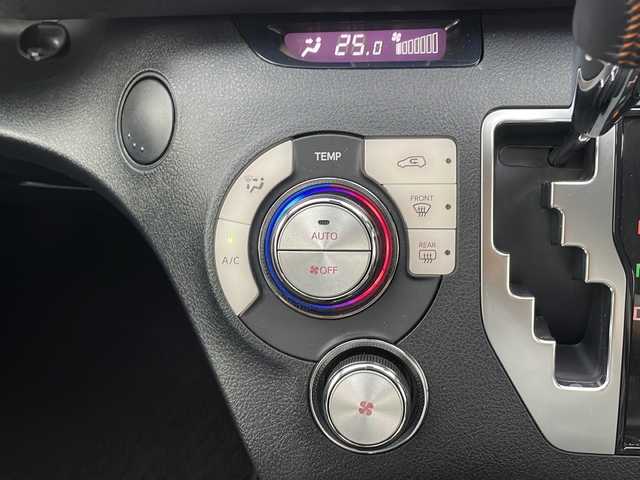 トヨタ シエンタ G クエロ 宮城県 2017(平29)年 1.1万km ブラックマイカ 純正ナビ /両側パワースライドドア /クリアランスソナー /シートヒーター/専用ハーフレザーシート/純正16インチAW /プリクラッシュセーフティ /レーンディパーチャーアラート /オートマチックハイビーム /LEDヘッドランプ /フォグランプ /ETC /フルセグTV/Bluetooth/CD/DVD/TVキャンセラー /スマートキー/プッシュスタート/禁煙車