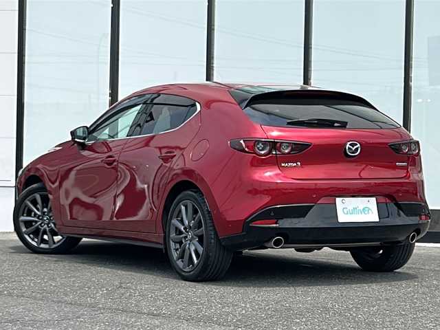 マツダ マツダ３ファストバック 15S ツーリング 山形県 2020(令2)年 3.5万km ソウルレッドクリスタルM ・ディーラー点検記録簿/6か月点検：R3年/12か月点検R4/R5/・ワンオーナー/・純正ナビ（BT/USB/DISC/TV/HDMI）/・BSM/・フルセグテレビ/・全周囲モニター/・ヘッドアップディスプレイ/・純正前後ドライブレコーダー/・ETC/・ステアリングスイッチ/・革巻きステアリング/・レーダークルーズコントロール/・アイドリングストップ/・横滑り防止装置/・純正フロアマット/・電子パーキング/・オートブレーキホールド/・プッシュスタート/・スマートキー/・オートワイパー/・オートライト/・LEDヘッドライト/・電動格納ミラー/・コーナーセンサー/・純正18インチアルミホイール/・ドアバイザー/・保証書/・取説