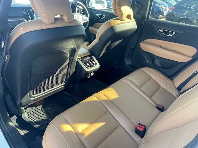 ボルボ Ｖ６０ B5 インスクリプション 愛知県 2022(令4)年 3.3万km パール ハーマンカードンサウンド/タンレザーシート/エアシート/シートヒーター/レーダークルーズ/純正ナビ/バックカメラ