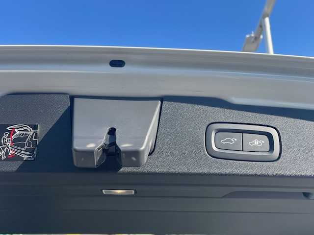 ボルボ Ｖ６０ B5 インスクリプション 愛知県 2022(令4)年 3.3万km パール ハーマンカードンサウンド/タンレザーシート/エアシート/シートヒーター/レーダークルーズ/純正ナビ/バックカメラ