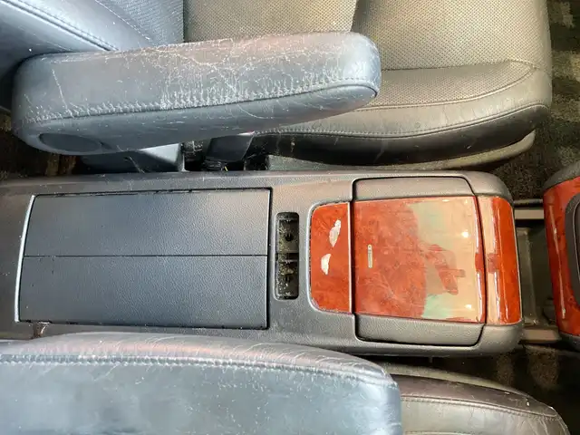 トヨタ ハリアー 240G プレミアム Lパッケージ 埼玉県 2008(平20)年 16.8万km ブラック 純正HDDナビ/車外カメラ（フロント、サイド）/社外18インチアルミホイール/パワーシート/シートヒーター/ETC