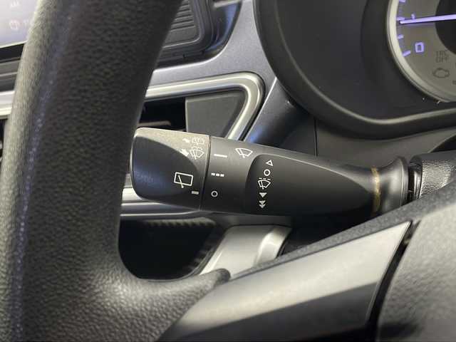 ダイハツ キャスト アクティバ X SAⅡ 栃木県 2017(平29)年 6.8万km パールホワイトⅢ スマートアシストII/・衝突回避支援ブレーキ/・車線逸脱警報/・誤発進抑制制御/・先行車発進お知らせ/・衝突警報/純正ナビ/CD/AM/FM/DVD/フルセグTV/Bluetooth/純正フロアマット/純正ドアバイザー/オートライト/ライトレベライザー/スマートキー/プッシュスタート/ドラレコ