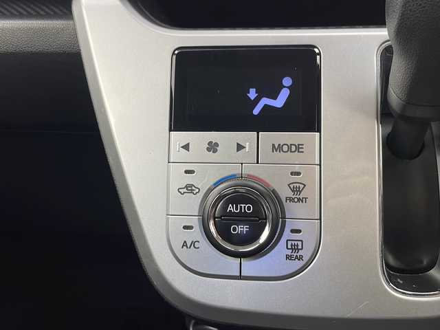 ダイハツ キャスト アクティバ X SAⅡ 栃木県 2017(平29)年 6.8万km パールホワイトⅢ スマートアシストII/・衝突回避支援ブレーキ/・車線逸脱警報/・誤発進抑制制御/・先行車発進お知らせ/・衝突警報/純正ナビ/CD/AM/FM/DVD/フルセグTV/Bluetooth/純正フロアマット/純正ドアバイザー/オートライト/ライトレベライザー/スマートキー/プッシュスタート/ドラレコ