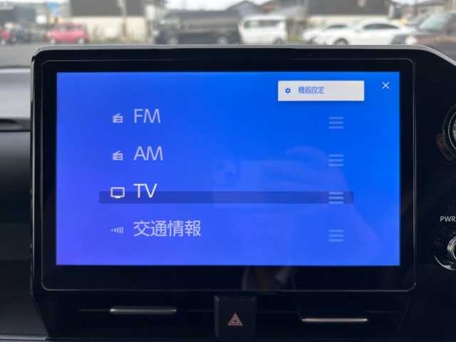 トヨタ ヴォクシー ハイブリッド S－Z 千葉県 2024(令6)年 2.2万km スパークリングブラックパールクリスタルシャイン 純正10.5インチディスプレイオーディオナビ/フルセグTV/HDMI/Bluetooth/ETC2.0/モデリスタエアロパーツセット/モデリスタシグニチャーイルミグリル/モデリスタイルミルーフスポイラー/パノラミックビューモニター/両側パワースライドドア/パワーバックドア/純正フリップダウンモニター/ヘッドアップディスプレイ/前後ドライブレコーダー/前後コーナーセンサー/1列目・2列目シートヒーター/2列目オットマン/ハーフレザーシート/デジタルインナーミラー/ブラインドスポットモニター/プリクラッシュセーフティ/レーンディパーチャーアラート/ロードサインアシスト/緊急時操舵支援/フロントクロストラフィックアラート/レーンチェンジアシスト/安心降車アシスト/オートハイビーム/ウィンカーミラー/プッシュスタート/スマートキー/スペアキー1本/ドアバイザー/リアサンシェード/ステアリングスイッチ/LEDヘッドライト/モデリスタ18インチアルミホイール/純正フロアマット/保証書/取扱説明書