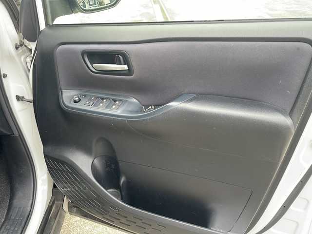 トヨタ ヴォクシー ZS 神奈川県 2014(平26)年 10万km ホワイトパールクリスタルシャイン 純正ナビ/（CD/DVD/AM/FM/SD/USB/AUX/BT/フルセグTV)/バックカメラ/前方ドライブレコーダー/ETC/左側パワースライドドア/右側スライドドア/プッシュスタート/横滑り防止装置/盗難防止装置/ブレーキアシスト/トラクションコントロール/ABS/アイドリングストップ/純正フロアマット/純正アルミホイール/スペアキー×１/保証書/取扱説明書