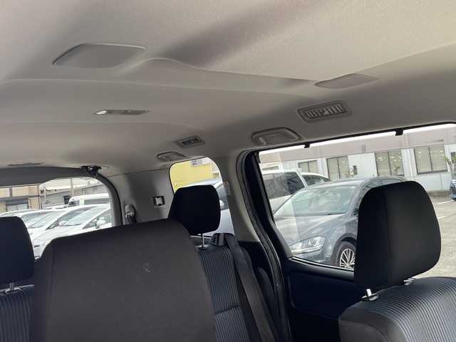 トヨタ ヴォクシー ZS 神奈川県 2014(平26)年 10万km ホワイトパールクリスタルシャイン 純正ナビ/（CD/DVD/AM/FM/SD/USB/AUX/BT/フルセグTV)/バックカメラ/前方ドライブレコーダー/ETC/左側パワースライドドア/右側スライドドア/プッシュスタート/横滑り防止装置/盗難防止装置/ブレーキアシスト/トラクションコントロール/ABS/アイドリングストップ/純正フロアマット/純正アルミホイール/スペアキー×１/保証書/取扱説明書