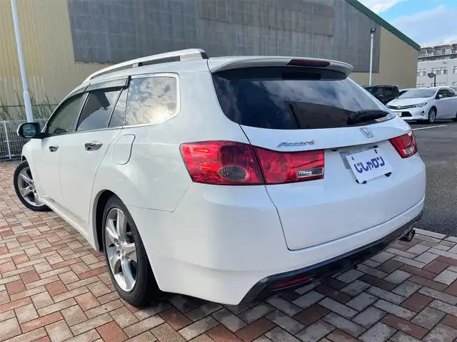 ホンダ アコード ツアラー 20TL インターナビパッケージ 新潟県 2012(平24)年 7.8万km ホワイトオーキッドパール (株)IDOMが運営する【じしゃロン新潟店】の自社ローン専用車両になります。/こちらは現金またはオートローンご利用時の価格です。自社ローンご希望の方は別途その旨お申付け下さい/スマートキー/スペアキー１本付/クルーズコントロール/純正ナビ/ワンセグテレビ（走行時視聴不可）/CD、DVD、AM、FM視聴可能/バックカメラ/ETC/純正フロアマット/純正AW/本革巻きステアリング/ウインカーミラー/キセノンヘッドランプ