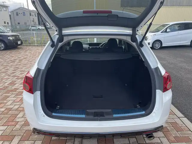 ホンダ アコード ツアラー 20TL インターナビパッケージ 新潟県 2012(平24)年 7.8万km ホワイトオーキッドパール (株)IDOMが運営する【じしゃロン新潟店】の自社ローン専用車両になります。/こちらは現金またはオートローンご利用時の価格です。自社ローンご希望の方は別途その旨お申付け下さい/スマートキー/スペアキー１本付/クルーズコントロール/純正ナビ/ワンセグテレビ（走行時視聴不可）/CD、DVD、AM、FM視聴可能/バックカメラ/ETC/純正フロアマット/純正AW/本革巻きステアリング/ウインカーミラー/キセノンヘッドランプ