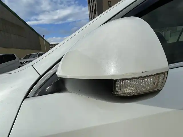 ホンダ アコード ツアラー 20TL インターナビパッケージ 新潟県 2012(平24)年 7.8万km ホワイトオーキッドパール (株)IDOMが運営する【じしゃロン新潟店】の自社ローン専用車両になります。/こちらは現金またはオートローンご利用時の価格です。自社ローンご希望の方は別途その旨お申付け下さい/スマートキー/スペアキー１本付/クルーズコントロール/純正ナビ/ワンセグテレビ（走行時視聴不可）/CD、DVD、AM、FM視聴可能/バックカメラ/ETC/純正フロアマット/純正AW/本革巻きステアリング/ウインカーミラー/キセノンヘッドランプ