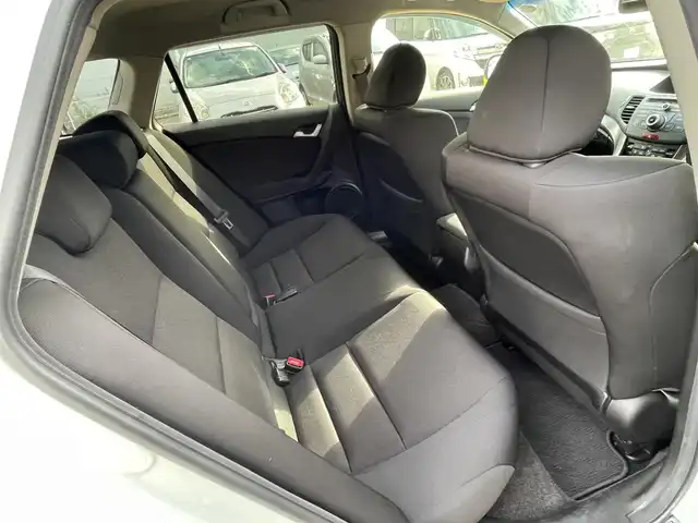 ホンダ アコード ツアラー 20TL インターナビパッケージ 新潟県 2012(平24)年 7.8万km ホワイトオーキッドパール (株)IDOMが運営する【じしゃロン新潟店】の自社ローン専用車両になります。/こちらは現金またはオートローンご利用時の価格です。自社ローンご希望の方は別途その旨お申付け下さい/スマートキー/スペアキー１本付/クルーズコントロール/純正ナビ/ワンセグテレビ（走行時視聴不可）/CD、DVD、AM、FM視聴可能/バックカメラ/ETC/純正フロアマット/純正AW/本革巻きステアリング/ウインカーミラー/キセノンヘッドランプ