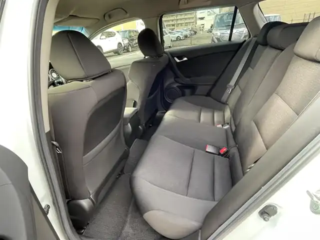 ホンダ アコード ツアラー 20TL インターナビパッケージ 新潟県 2012(平24)年 7.8万km ホワイトオーキッドパール (株)IDOMが運営する【じしゃロン新潟店】の自社ローン専用車両になります。/こちらは現金またはオートローンご利用時の価格です。自社ローンご希望の方は別途その旨お申付け下さい/スマートキー/スペアキー１本付/クルーズコントロール/純正ナビ/ワンセグテレビ（走行時視聴不可）/CD、DVD、AM、FM視聴可能/バックカメラ/ETC/純正フロアマット/純正AW/本革巻きステアリング/ウインカーミラー/キセノンヘッドランプ