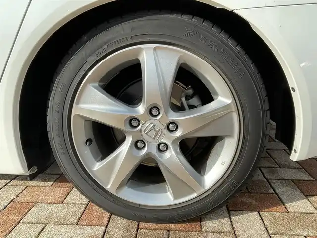 ホンダ アコード ツアラー 20TL インターナビパッケージ 新潟県 2012(平24)年 7.8万km ホワイトオーキッドパール (株)IDOMが運営する【じしゃロン新潟店】の自社ローン専用車両になります。/こちらは現金またはオートローンご利用時の価格です。自社ローンご希望の方は別途その旨お申付け下さい/スマートキー/スペアキー１本付/クルーズコントロール/純正ナビ/ワンセグテレビ（走行時視聴不可）/CD、DVD、AM、FM視聴可能/バックカメラ/ETC/純正フロアマット/純正AW/本革巻きステアリング/ウインカーミラー/キセノンヘッドランプ