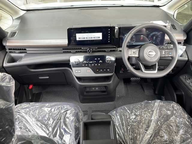 日産 セレナ e－パワー ハイウェイスター V 静岡県 2025(令7)年 0.1千km プリズムホワイト 純正ナビ/・AM/FM/・フルセグTV/・Bluetooth/・USB/・HDMI/主要装備/・アラウンドビューモニター/・デジタルインナーミラー/・ＥＴＣ２．０/・後席エアコン/・プロパイロット/・サイドカーテンエアバッグ/・両側パワスラ/・ワイヤレス充電/・オートハイビーム/・オートホールド/・ブラインドスポットモニター/・クリアランスソナー