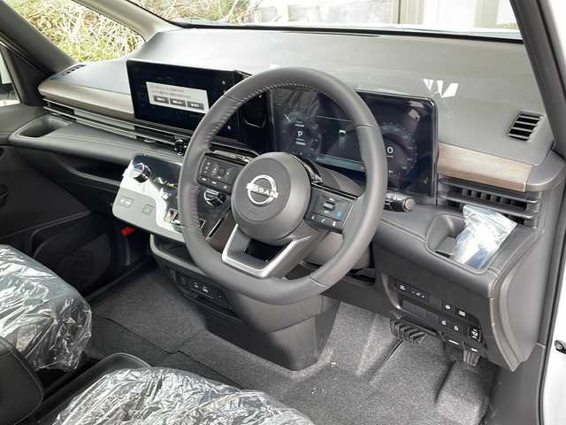 日産 セレナ e－パワー ハイウェイスター V 静岡県 2025(令7)年 0.1千km プリズムホワイト 純正ナビ/・AM/FM/・フルセグTV/・Bluetooth/・USB/・HDMI/主要装備/・アラウンドビューモニター/・デジタルインナーミラー/・ＥＴＣ２．０/・後席エアコン/・プロパイロット/・サイドカーテンエアバッグ/・両側パワスラ/・ワイヤレス充電/・オートハイビーム/・オートホールド/・ブラインドスポットモニター/・クリアランスソナー