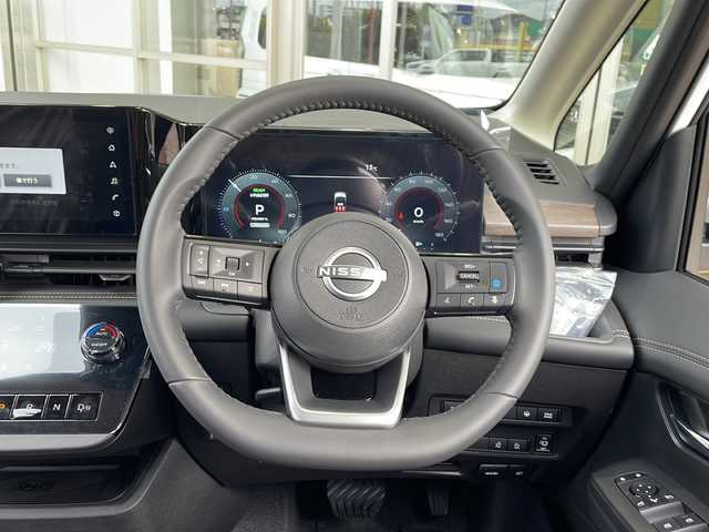 日産 セレナ e－パワー ハイウェイスター V 静岡県 2025(令7)年 0.1千km プリズムホワイト 純正ナビ/・AM/FM/・フルセグTV/・Bluetooth/・USB/・HDMI/主要装備/・アラウンドビューモニター/・デジタルインナーミラー/・ＥＴＣ２．０/・後席エアコン/・プロパイロット/・サイドカーテンエアバッグ/・両側パワスラ/・ワイヤレス充電/・オートハイビーム/・オートホールド/・ブラインドスポットモニター/・クリアランスソナー