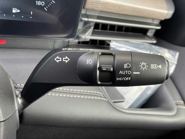 日産 セレナ e－パワー ハイウェイスター V 静岡県 2025(令7)年 0.1千km プリズムホワイト 純正ナビ/・AM/FM/・フルセグTV/・Bluetooth/・USB/・HDMI/主要装備/・アラウンドビューモニター/・デジタルインナーミラー/・ＥＴＣ２．０/・後席エアコン/・プロパイロット/・サイドカーテンエアバッグ/・両側パワスラ/・ワイヤレス充電/・オートハイビーム/・オートホールド/・ブラインドスポットモニター/・クリアランスソナー