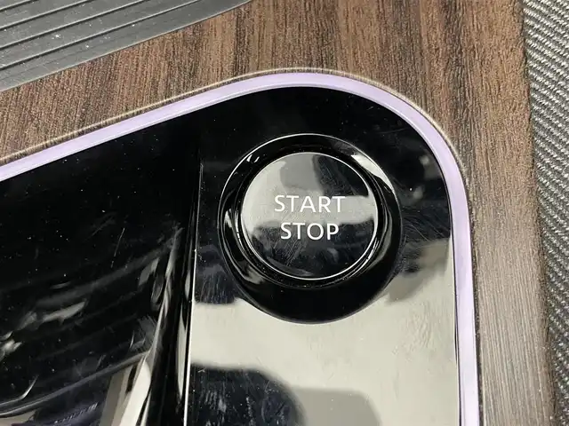 日産 オーラ G  90周年記念車 埼玉県 2024(令6)年 1.3万km ダークメタルグレー プロパイロット　ＢＯＳＥ　純正９インチナビ　アラウンドビューモニター　ＢＳＭ　ビルトインＥＴＣ２．０　ドライブレコーダー　レーダークルーズ　インテリジェントルームミラー　オートハイビーム　ＬＥＤ　ＴＶ