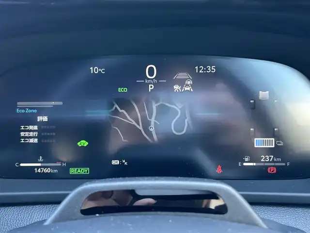 トヨタ クラウン スポーツ Z 長崎県 2024(令6)年 1.5万km ゴールドⅡ ワンオーナー/純正ディスプレイオーディオ（AM/FM/BT/フルセグTV/ミラキャスト)/プッシュスタート/ハンドルヒーター/ブレーキホールド/Cタイプ電源（フロント×２　リア×２）/ガラスルーフ/ビルトインETC2.0/ステアリングスイッチ/レザーシート/シートヒーター（D/N)/エアシート（D/N)/スマートフォン非接触充電/パワーバックドア/デジタルインナーミラー/パーキングアシスト/レーンキープアシスト/クルーズコントロール（追従あり）/オートライト/オートハイビーム/AC100V/パワーシート（D/N・メモリー）/電子サイドブレーキ