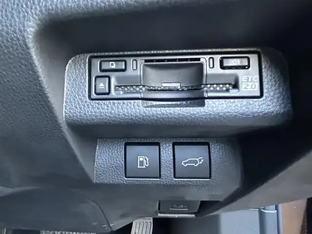 トヨタ クラウン スポーツ Z 長崎県 2024(令6)年 1.5万km ゴールドⅡ ワンオーナー/純正ディスプレイオーディオ（AM/FM/BT/フルセグTV/ミラキャスト)/プッシュスタート/ハンドルヒーター/ブレーキホールド/Cタイプ電源（フロント×２　リア×２）/ガラスルーフ/ビルトインETC2.0/ステアリングスイッチ/レザーシート/シートヒーター（D/N)/エアシート（D/N)/スマートフォン非接触充電/パワーバックドア/デジタルインナーミラー/パーキングアシスト/レーンキープアシスト/クルーズコントロール（追従あり）/オートライト/オートハイビーム/AC100V/パワーシート（D/N・メモリー）/電子サイドブレーキ