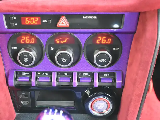 トヨタ ８６ GT リミテッド 神奈川県 2012(平24)年 5.7万km ライトニングレッド USトヨタ直輸入純正エンブレム/モデリスタエアロ（F・S・R）/TOM’S4本出しマフラー/：TOM’S4スモークテールレンズ/車高調/社外ディスプレイオーディオ/Bluetooth/バックカメラ/FM/AM/パイオニアパワードサブウーファー（）/プッシュスタート/ドライブレコーダー（前後）/社外シルバーメッキ19インチアルミホイール/：235/35R19/ハーフレザーシート/：シートヒーター前席/フロアマット