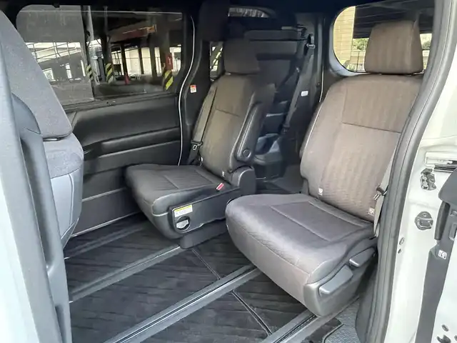 トヨタ ノア S－G 佐賀県 2023(令5)年 1.3万km ホワイトパールクリスタルシャイン ワンオーナー/トヨタセーフティセンス/・衝突被害軽減ブレーキ/・車線逸脱防止アラート/・先行車追随クルーズコントロール/・オートハイビーム/純正１０.５インチメモリナビ/・Bluetoothオーディオ/・Wifi/カーマルチメディア/・HDMI端子/・フルセグテレビ/ETC2.0/両側パワースライドドア/レザーステアリング/リアクーラー/ヘッドライトレベライザー/プッシュスタート