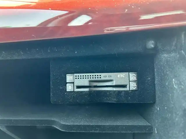 レクサス ＬＳ 460 バージョンU Iパッケージ 岡山県 2006(平18)年 6.9万km ホワイトパールクリスタルシャイン 純正HDDナビ/CD、MD、AM、FM、HDD/レクサスLSプレミアムサウンドシステム/バックカメラ/ビルトインETC/サンルーフ/全席パワーシート/全席シートヒーター/全席ベンチレーション/ステアリングヒーター/電動リアドアサンシェード/電動リアウィンドウサンシェード/コーナーポール/D席メモリーシート/前後コーナーセンサー/本木目本革ステアリング＆本革シフトノブ/クルーズコントロール/電動パーキングブレーキ/後席センターアームレスト/ソアサンシェード/ステアリングヒーター/メモリーシート