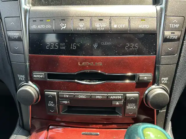 レクサス ＬＳ 460 バージョンU Iパッケージ 岡山県 2006(平18)年 6.9万km ホワイトパールクリスタルシャイン 純正HDDナビ/CD、MD、AM、FM、HDD/レクサスLSプレミアムサウンドシステム/バックカメラ/ビルトインETC/サンルーフ/全席パワーシート/全席シートヒーター/全席ベンチレーション/ステアリングヒーター/電動リアドアサンシェード/電動リアウィンドウサンシェード/コーナーポール/D席メモリーシート/前後コーナーセンサー/本木目本革ステアリング＆本革シフトノブ/クルーズコントロール/電動パーキングブレーキ/後席センターアームレスト/ソアサンシェード/ステアリングヒーター/メモリーシート