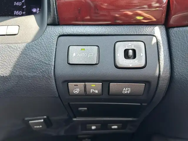 レクサス ＬＳ 460 バージョンU Iパッケージ 岡山県 2006(平18)年 6.9万km ホワイトパールクリスタルシャイン 純正HDDナビ/CD、MD、AM、FM、HDD/レクサスLSプレミアムサウンドシステム/バックカメラ/ビルトインETC/サンルーフ/全席パワーシート/全席シートヒーター/全席ベンチレーション/ステアリングヒーター/電動リアドアサンシェード/電動リアウィンドウサンシェード/コーナーポール/D席メモリーシート/前後コーナーセンサー/本木目本革ステアリング＆本革シフトノブ/クルーズコントロール/電動パーキングブレーキ/後席センターアームレスト/ソアサンシェード/ステアリングヒーター/メモリーシート