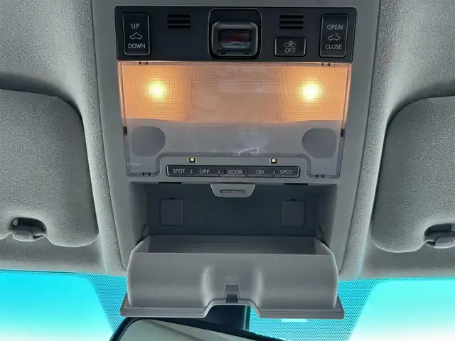 レクサス ＬＳ 460 バージョンU Iパッケージ 岡山県 2006(平18)年 6.9万km ホワイトパールクリスタルシャイン 純正HDDナビ/CD、MD、AM、FM、HDD/レクサスLSプレミアムサウンドシステム/バックカメラ/ビルトインETC/サンルーフ/全席パワーシート/全席シートヒーター/全席ベンチレーション/ステアリングヒーター/電動リアドアサンシェード/電動リアウィンドウサンシェード/コーナーポール/D席メモリーシート/前後コーナーセンサー/本木目本革ステアリング＆本革シフトノブ/クルーズコントロール/電動パーキングブレーキ/後席センターアームレスト/ソアサンシェード/ステアリングヒーター/メモリーシート