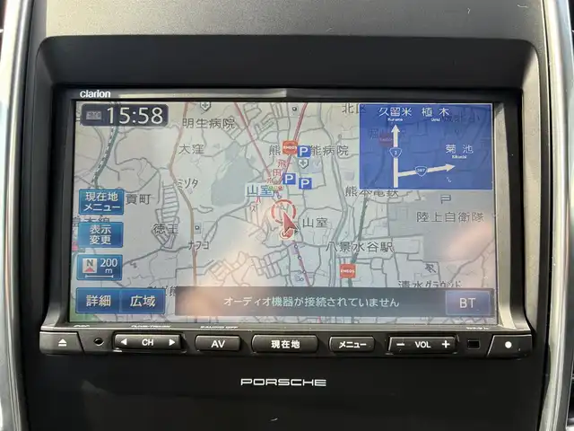 ポルシェ カイエン S ハイブリッド 熊本県 2013(平25)年 5万km ピュアホワイト サンルーフ/4WD/スーパーチャージャー/純正SDナビ/【フルセグTV/SD/CD/DVD/Bluetooth】/バックカメラ/クルーズコントロール/ダウンヒルアシストコントロール/本革シート/前席パワーシート/前席シートヒーター/電動リアゲート/純正19インチアルミホイール/社外サス（純正サス積込有）/パドルシフト/プライバシーガラス/オートLEDライト/横滑り防止装置/盗難防止装置/純正フロアマット/ダブル＋サイドエアバック/リモコンキー/スペアキー/取扱説明書/保証書