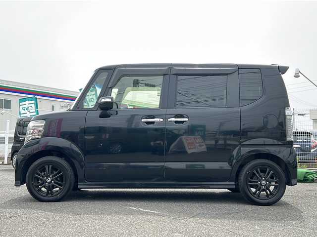 ホンダ Ｎ ＢＯＸ カスタム SSブラックSパッケージ 愛知県 2017(平29)年 3.9万km クリスタルブラックパール /禁煙//ナビ/フルセグ/CD/DVD/SD/MSV/BT//バックカメラ/ビルトインETC/ドラレコ//ステアリングスイッチ//シートヒーター//パワースライドドア//オートリトラウインカーミラー//シートバックテーブル//リアサンシェード//バニティミラー//純正HIDオートライト//純正LEDフォグ//フロアマット/ドアバイザー//純正14インチAW//新車時保証書//取扱説明書//ナビ取説//スペアスマートキー有