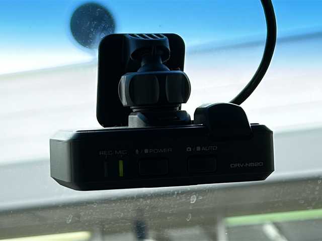 ホンダ Ｎ ＢＯＸ カスタム SSブラックSパッケージ 愛知県 2017(平29)年 3.9万km クリスタルブラックパール /禁煙//ナビ/フルセグ/CD/DVD/SD/MSV/BT//バックカメラ/ビルトインETC/ドラレコ//ステアリングスイッチ//シートヒーター//パワースライドドア//オートリトラウインカーミラー//シートバックテーブル//リアサンシェード//バニティミラー//純正HIDオートライト//純正LEDフォグ//フロアマット/ドアバイザー//純正14インチAW//新車時保証書//取扱説明書//ナビ取説//スペアスマートキー有