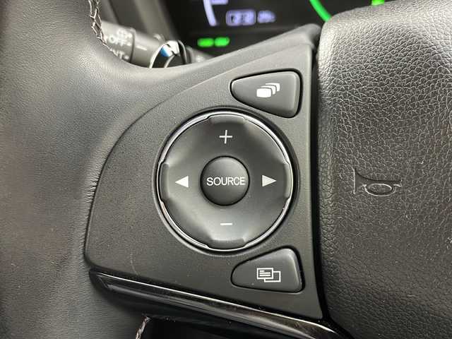 ホンダ ヴェゼル ハイブリッド Z ホンダセンシング 群馬県 2018(平30)年 2.8万km クリスタルブラックパール １１型ナビ　バックカメラ　衝突被害軽減ブレーキ　ルーフレール　アダプティブクルーズコントロール　ハーフレザーシート　シートヒーター　ビルトインＥＴＣ　パドルシフト　ＬＥＤヘッドライト　禁煙車