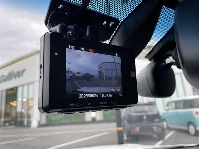 トヨタ クラウン ハイブリッド アスリートG 茨城県 2015(平27)年 5.8万km ホワイトパールクリスタルシャイン 純正HDDナビ/（フルセグTV/CD/DVD/AM/FM/BT）/バックカメラ/プリクラッシュセーフティシステム/レーダークルーズコントロール/黒本革シート/シートヒーター/ベンチレーション/本革巻きステアリング/ステアリングリモコン/運転席パワーシート/運転席シートメモリ/純正LEDヘッドライト/電動式リアサンシェード/純正ビルトインETC/前後ドライブレコーダー/純正フロアマット/ドアバイザー