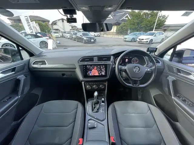 フォルクスワーゲン ティグアン TSI ハイライン 栃木県 2017(平29)年 5.4万km 黒 ナビ/フルセグTV/全方位カメラ/ETC/ACC/レーンキープアシスト/ブラインドスポット /フロントアシスト /クリアランスソナー /全席シートヒーター /LEDヘッドライト/オートライト/パーキングアシスト /CarPlay/スマートキー/パドルシフト/ドライブレコーダー前後