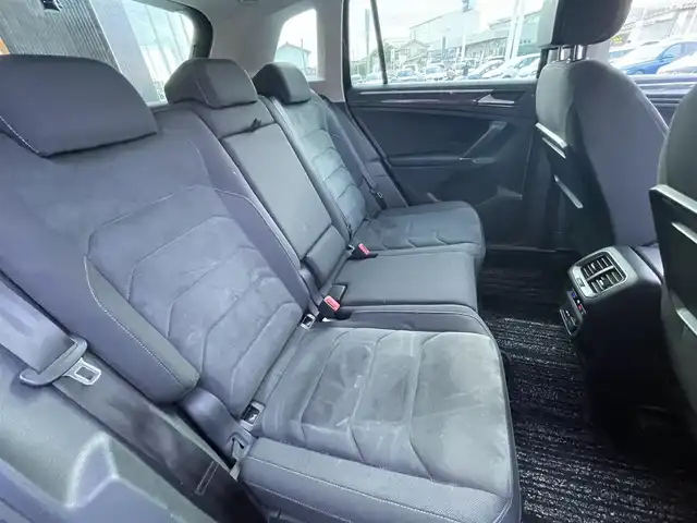 フォルクスワーゲン ティグアン TSI ハイライン 栃木県 2017(平29)年 5.4万km 黒 ナビ/フルセグTV/全方位カメラ/ETC/ACC/レーンキープアシスト/ブラインドスポット /フロントアシスト /クリアランスソナー /全席シートヒーター /LEDヘッドライト/オートライト/パーキングアシスト /CarPlay/スマートキー/パドルシフト/ドライブレコーダー前後