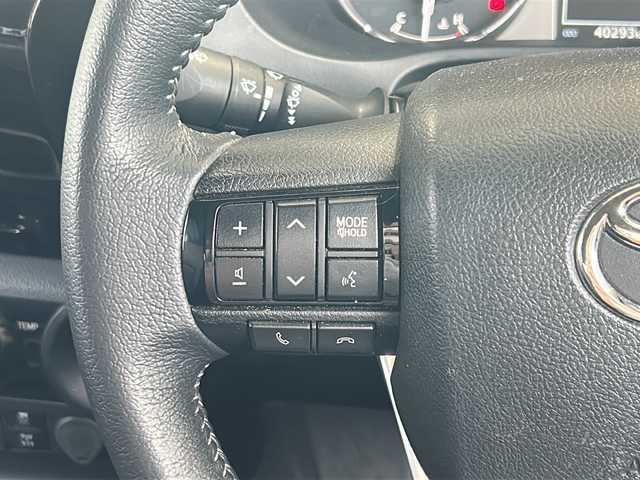 トヨタ ハイラックス Z 愛媛県 2020(令2)年 4.1万km アティチュードブラックマイカ ALPINEディスプレイオーディオ(DAF9Z-DAF11Z)/リフトアップ　前5インチ　後4インチ/ヒッチメンバー(6-24VOLTS)/パワーヒーター/トランスファースイッチ/バックカメラ/前後コーナーセンサー/衝突軽減システム/横滑り防止装置/レーダークルーズコントロール/リヤデフロック/ダウンヒルアシストコントロール/スーパースリムLCDモニター(SSM-W5/0II)/全席シートカバー/スマートキー