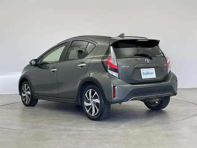 トヨタ アクア クロスオーバー グラム 埼玉県 2020(令2)年 4.3万km オリーブマイカM 純正ナビ/バックカメラ/フルセグ/衝突被害軽減ブレーキ/車線逸脱抑制装置/オートマチックハイビーム/クリアランスソナー/ETC/ドラレコ/シートヒーター/純正16インチAW/LEDヘッドライト/スマートキー